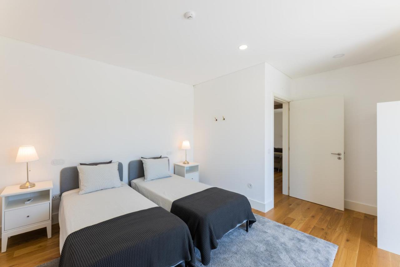 Linden Tree House A And B Apartment Caldelas Exterior photo