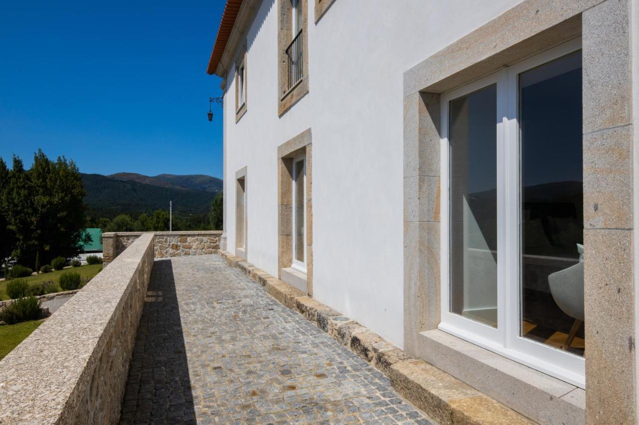Linden Tree House A And B Apartment Caldelas Exterior photo