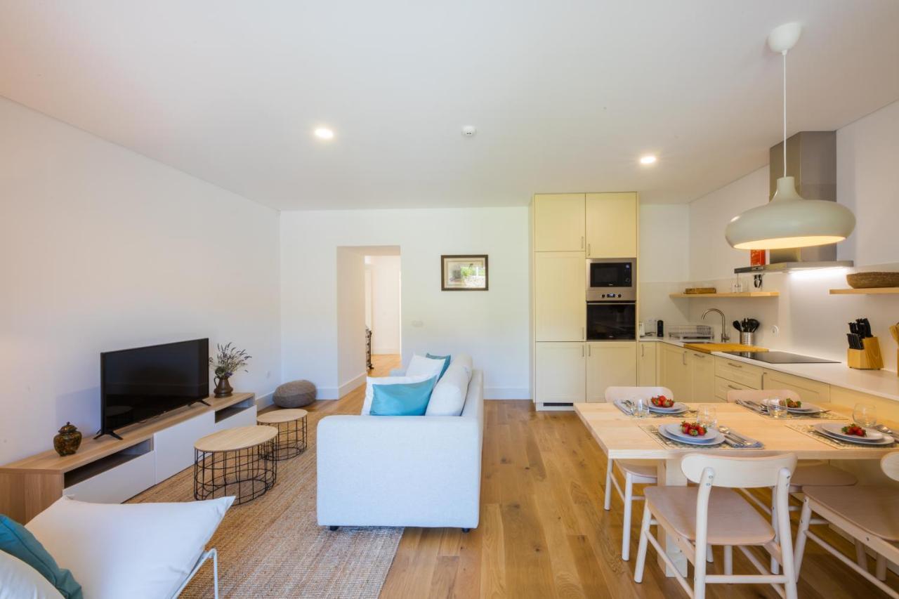 Linden Tree House A And B Apartment Caldelas Exterior photo